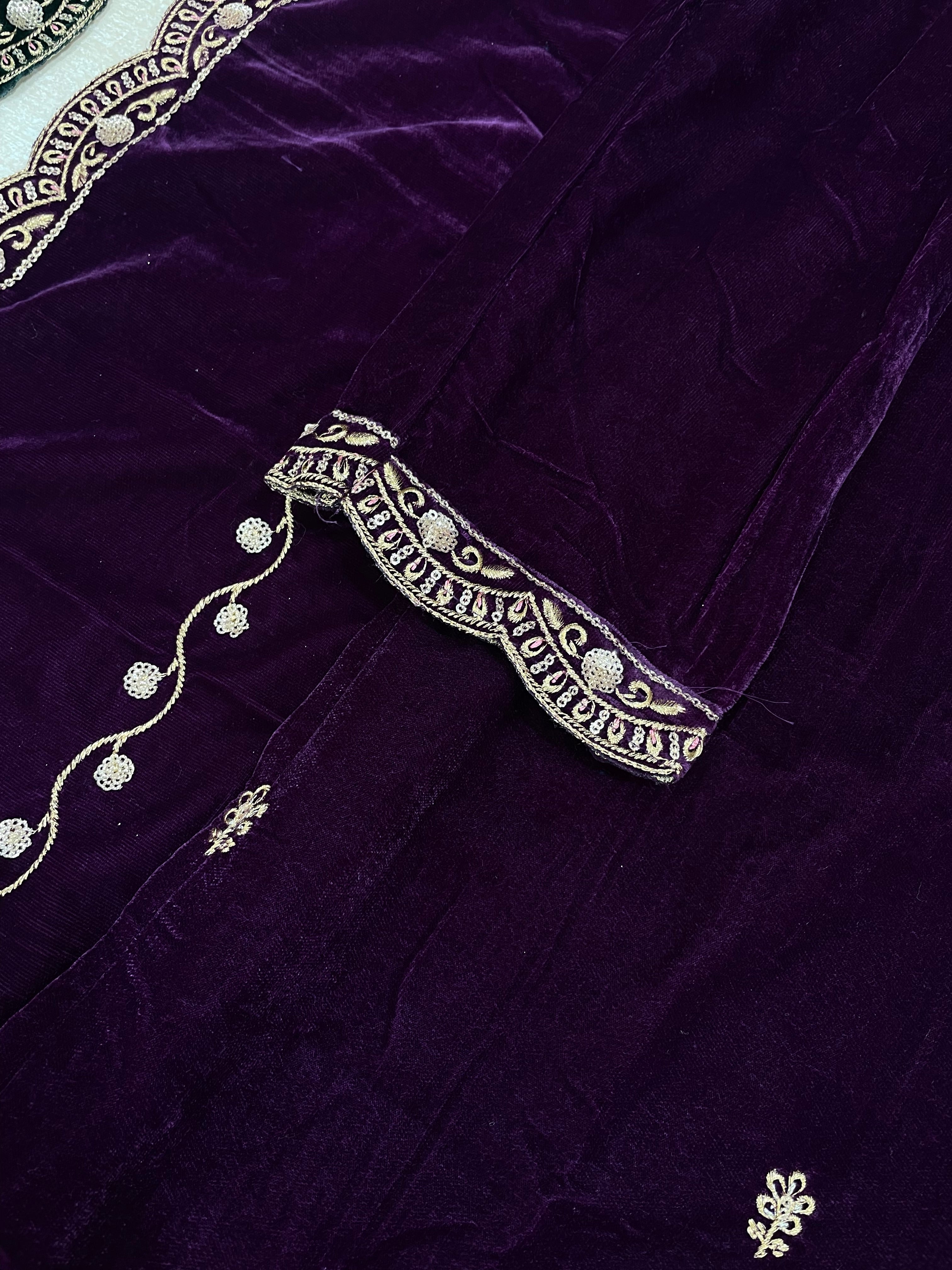 D2- Purple Velvet Kameez - Embroidered & Gem work - 3Pcs