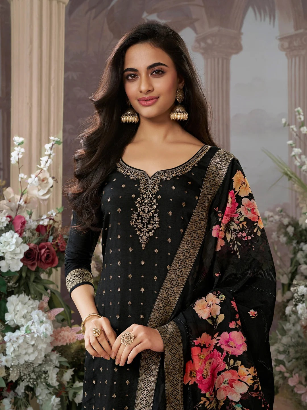 Kiran – Black Dola Silk Kurta Set with Jacquard Detailing and Intricate Embroidery, Paired with a Cherry Silk Dupatta – 3 Pcs