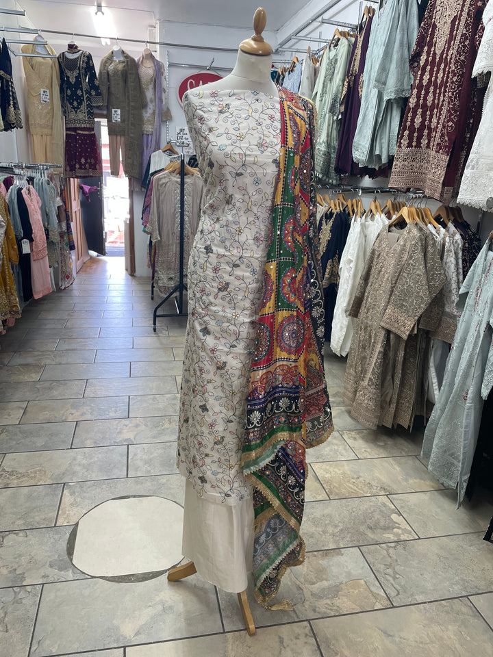 White Mendhi Suit A - Floral Embroidered - Unstitched