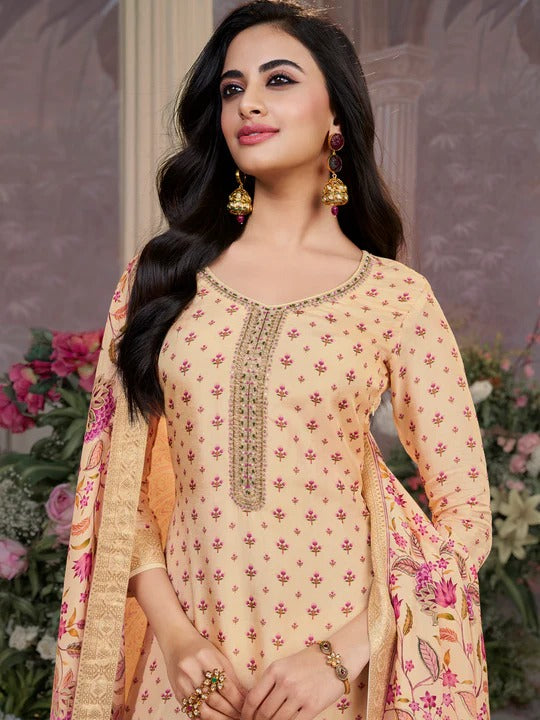 Sara – Cream Russian Silk Kurta Set with Digital Print Work Paired with Russian Silk Digital Printed Duppatta – 3 Pcs