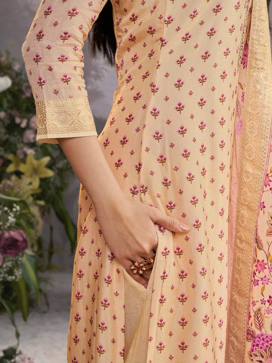 Sara – Cream Russian Silk Kurta Set with Digital Print Work Paired with Russian Silk Digital Printed Duppatta – 3 Pcs